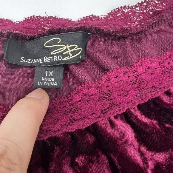 Suzanne Betro Crushed Velvet Embroidered Sleeve Top Size 1X Red - Picture 3 of 4